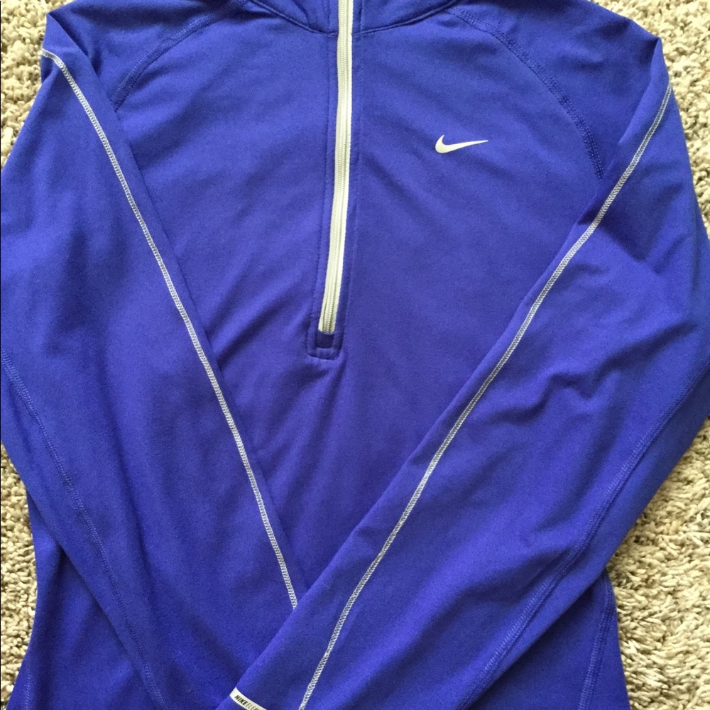 Workout Top - Picture 2 of 3